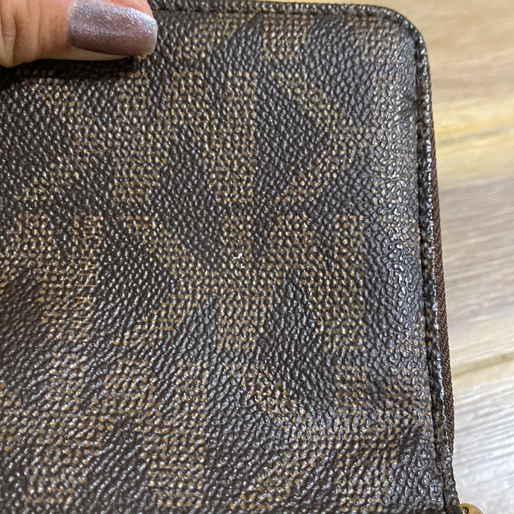 Michael Kors Small Logo and Leather Wallet - Picture 5 of 5
